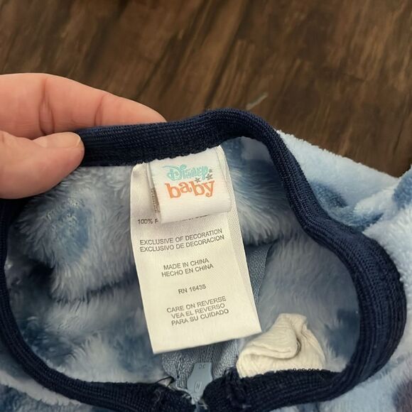 Disney baby fleece onesie & matching hat - size 3-6 month - Picture 2 of 4
